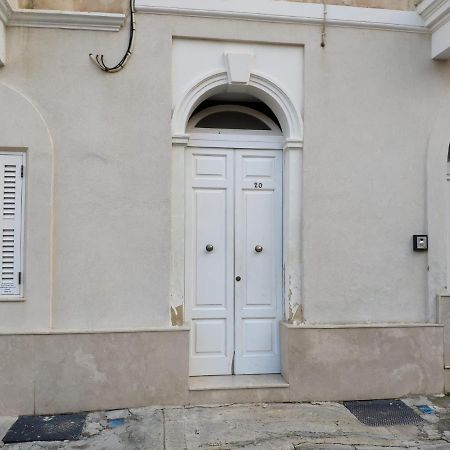 Bright And Central 2 Bedroom Apartment In Sliema Exterior foto