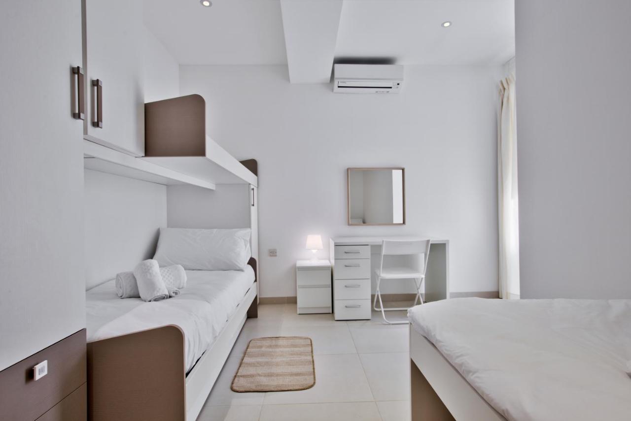 Bright And Central 2 Bedroom Apartment In Sliema Exterior foto